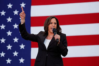 Kamala Harris envía mensaje a Trump: "Si tienes algo que decirme, dímelo en la cara."