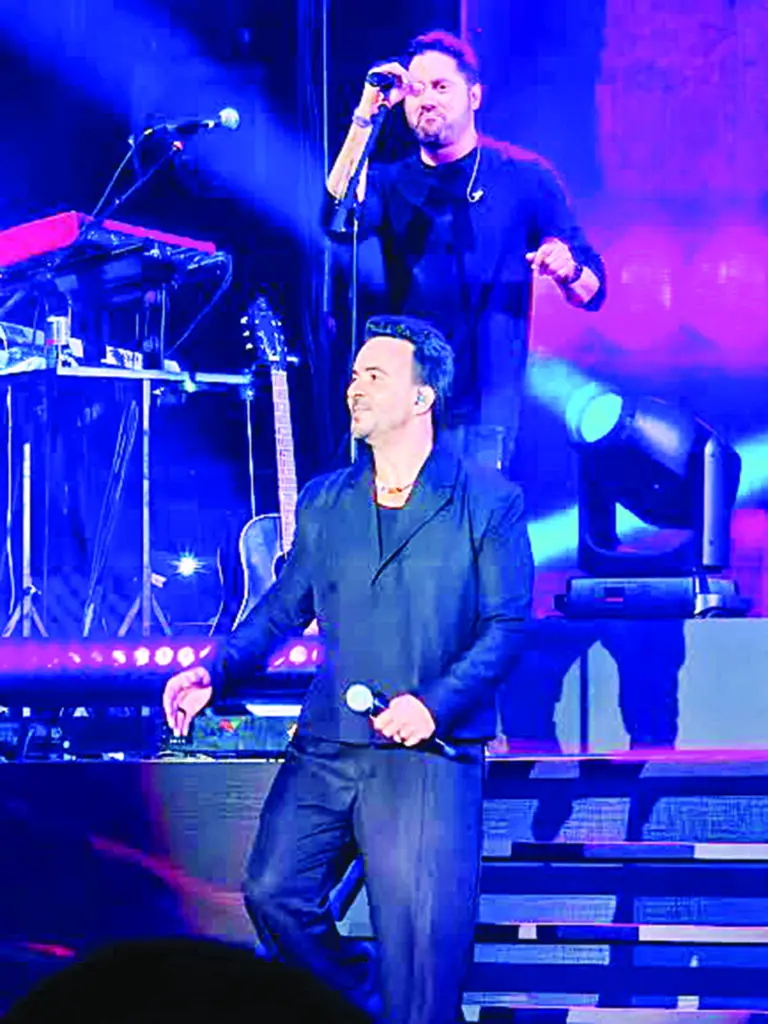 3 Luis Fonsi celebró este sábado 25 años de carrera en la capital dominicana. DE ACUERDO