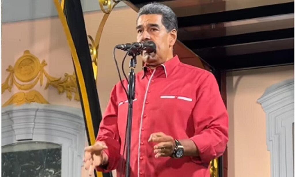 Nicolás Maduro dice que González Urrutia le preguntó "clemencia" y niega las acusaciones de coacción