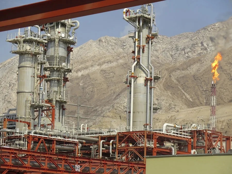 Imagen de archivo de la refinería de gas natural Pars Sur, en Asalujah, Irán. EFE/Álvaro Mellizo
