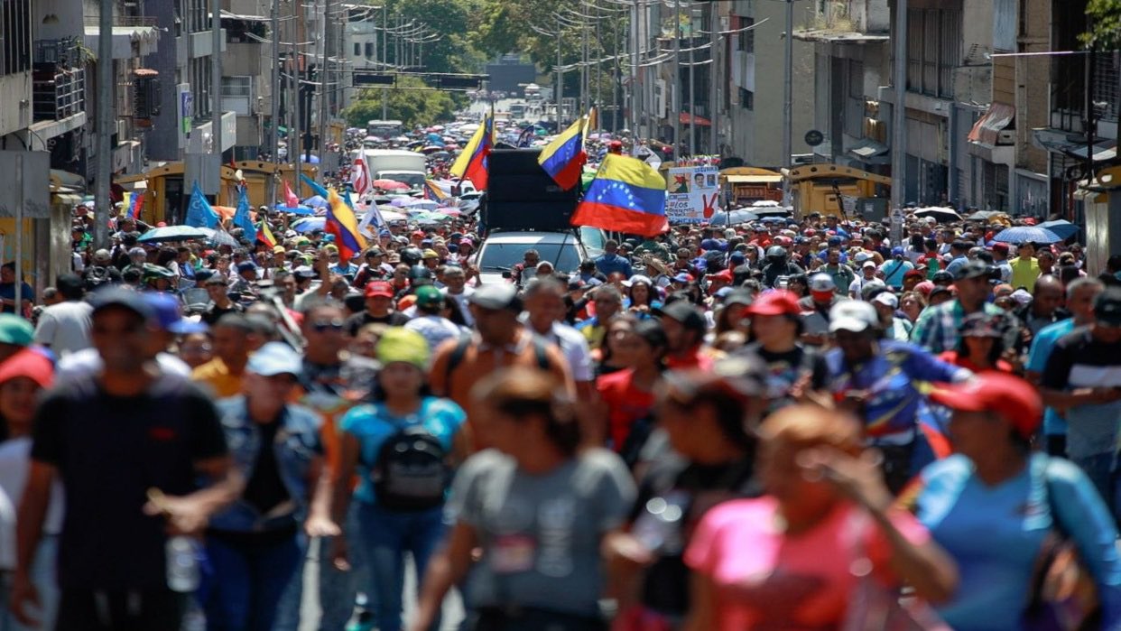 El chavismo marcha en Caracas