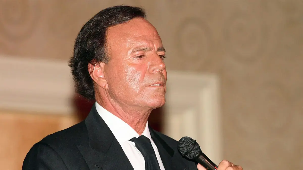 El expediente del fiscal del caso Julio Iglesias se basa en falta de vinculación material con España y ausencia de procedimiento abierto.