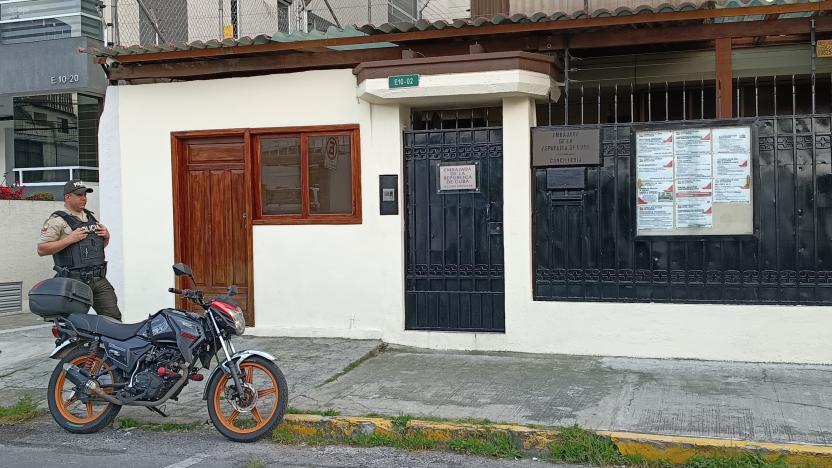 Ambiente en la embajada de Cuba, por presunta expulsión del embajador, en el sector norte de la Capital.API/Rolando Enríquez.