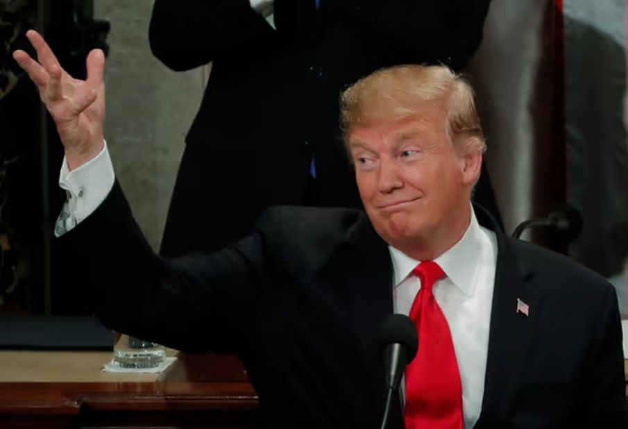 Trump reaccionó minutos después de revelar el aumento de costos con un mensaje en TruthSocial.