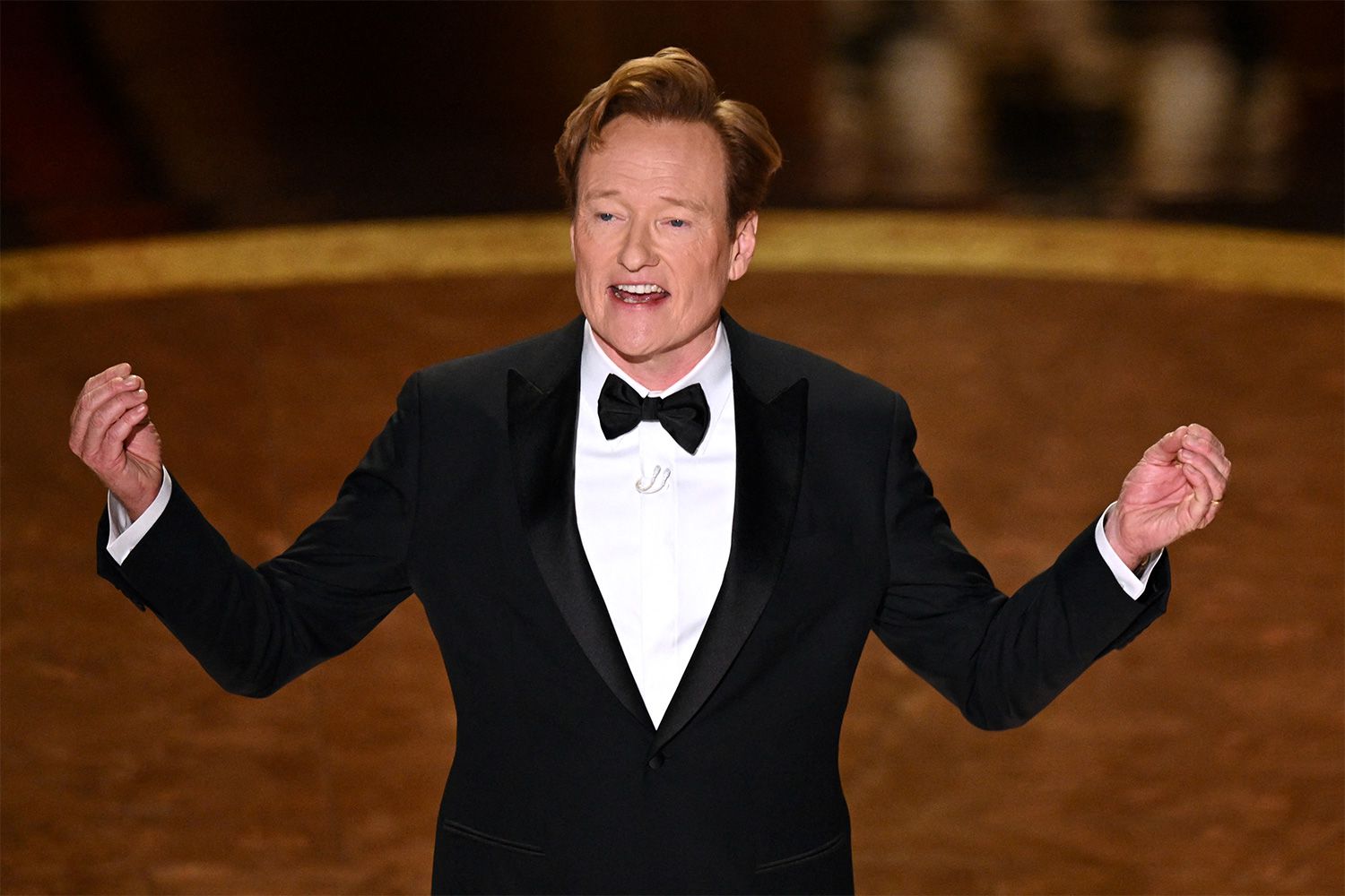Conan O'Brien abre los Oscar 2026 con humor y sátira cinematográfica