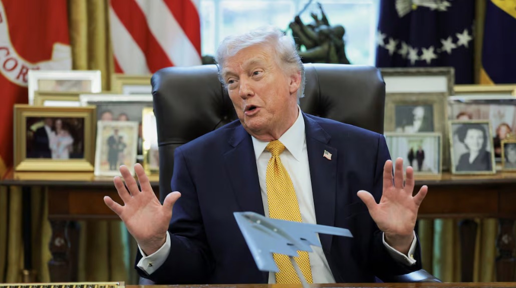 La declaración de Trump se produce después de que el Ministro de Asuntos Exteriores iraní, Abbas Araqchi, afirmara que el intercambio de mensajes con Washington a través de mediadores 