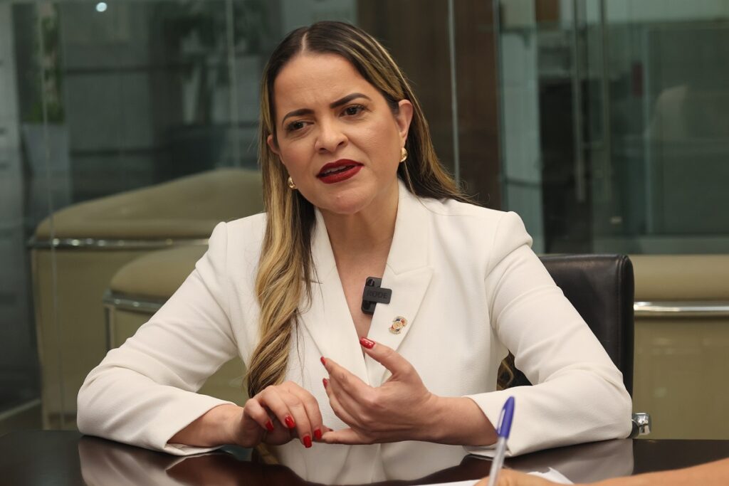 Dhamelisse Entonces- pediatra- hola