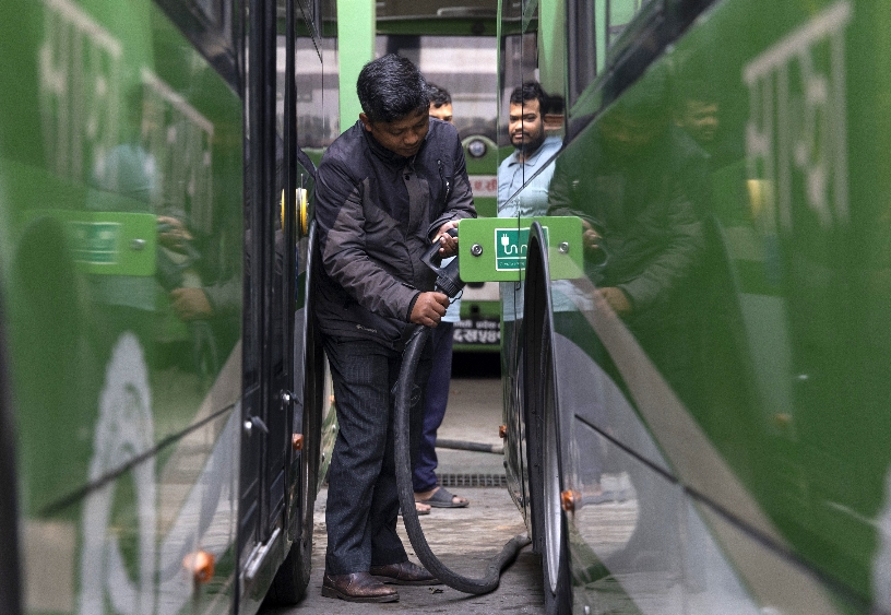 La gasolina se ha disparado en muchos países. EFE