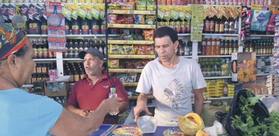 ¿Tienda de comestibles o supermercado? A dónde va más el dinero a la hora de comprar comida