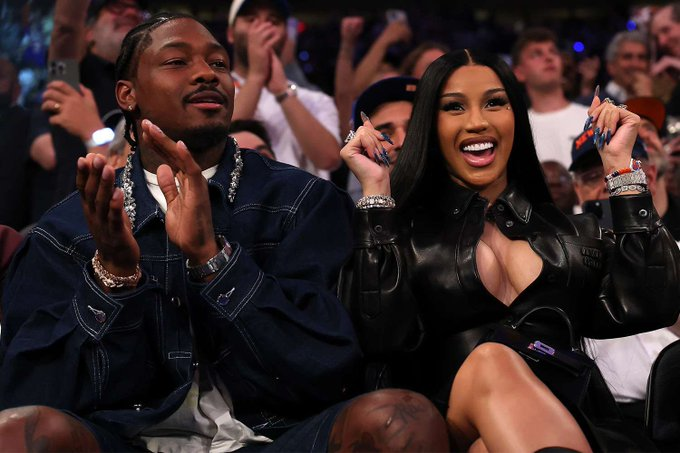 Cardi B y Stefon Diggs. 