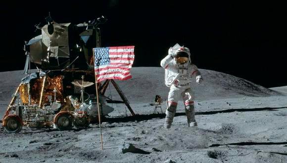 hombre en la luna