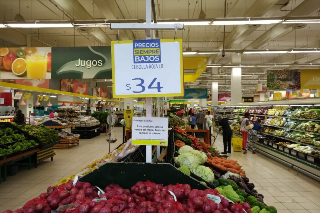 ¿Tienda de comestibles o supermercado? A dónde va más el dinero a la hora de comprar comida