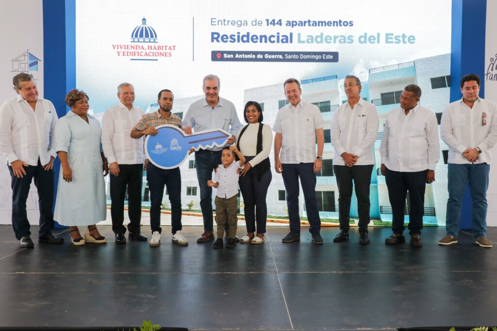 Luis Abinader desarrolla agenda en Bonao y el Gran Santo Domingo; Destacan producción récord de arroz, entrega de viviendas y ampliación de servicios de salud