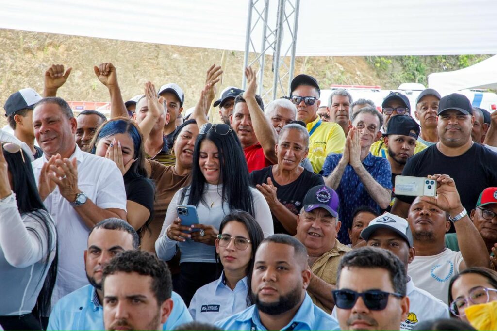 Abinader inaugura la carretera Tavera-Jarabacoa y amplía la red vial en La Vega