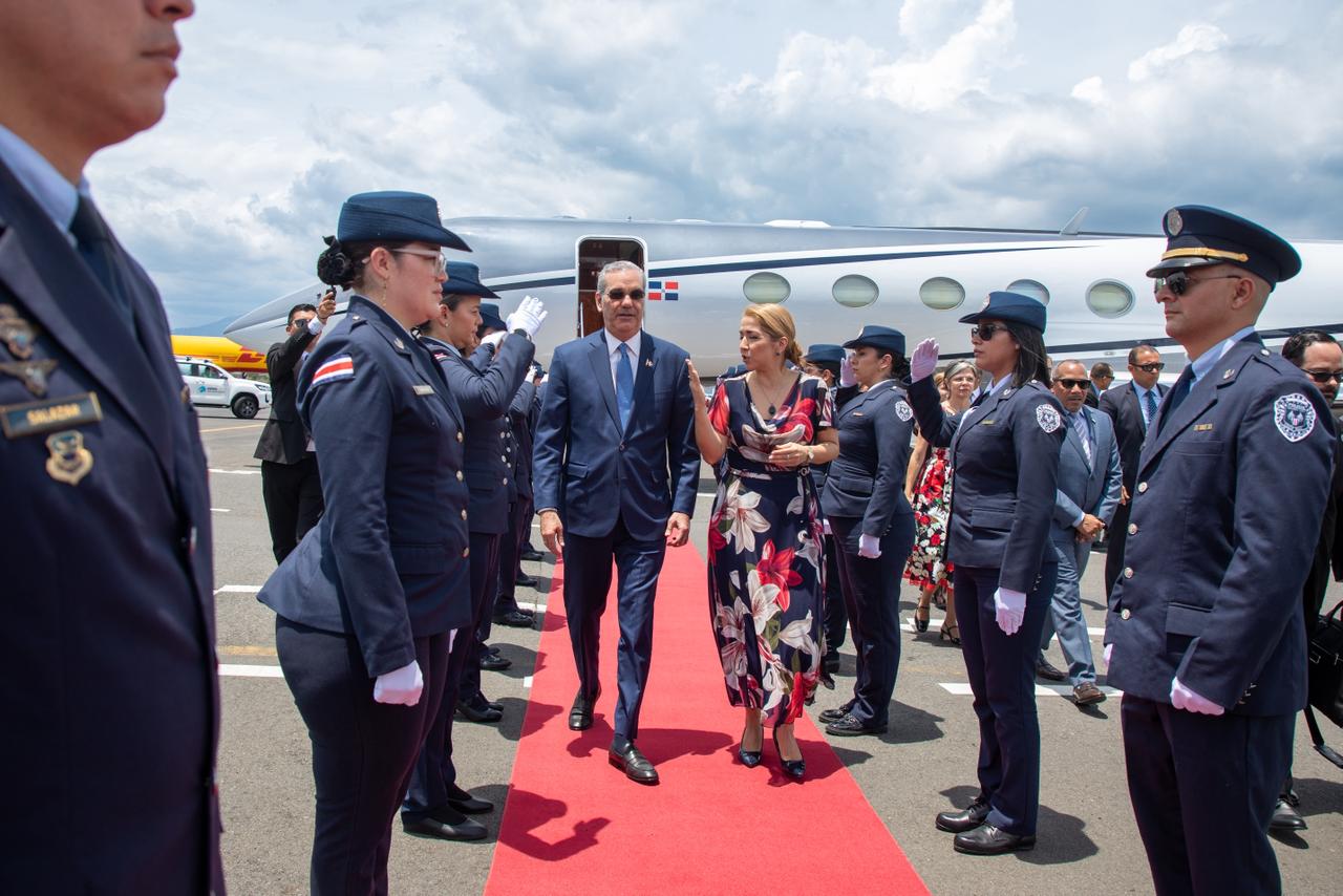 Luis Abinader llega a Costa Rica