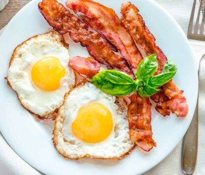 Huevos y tocino (Fuente externa)