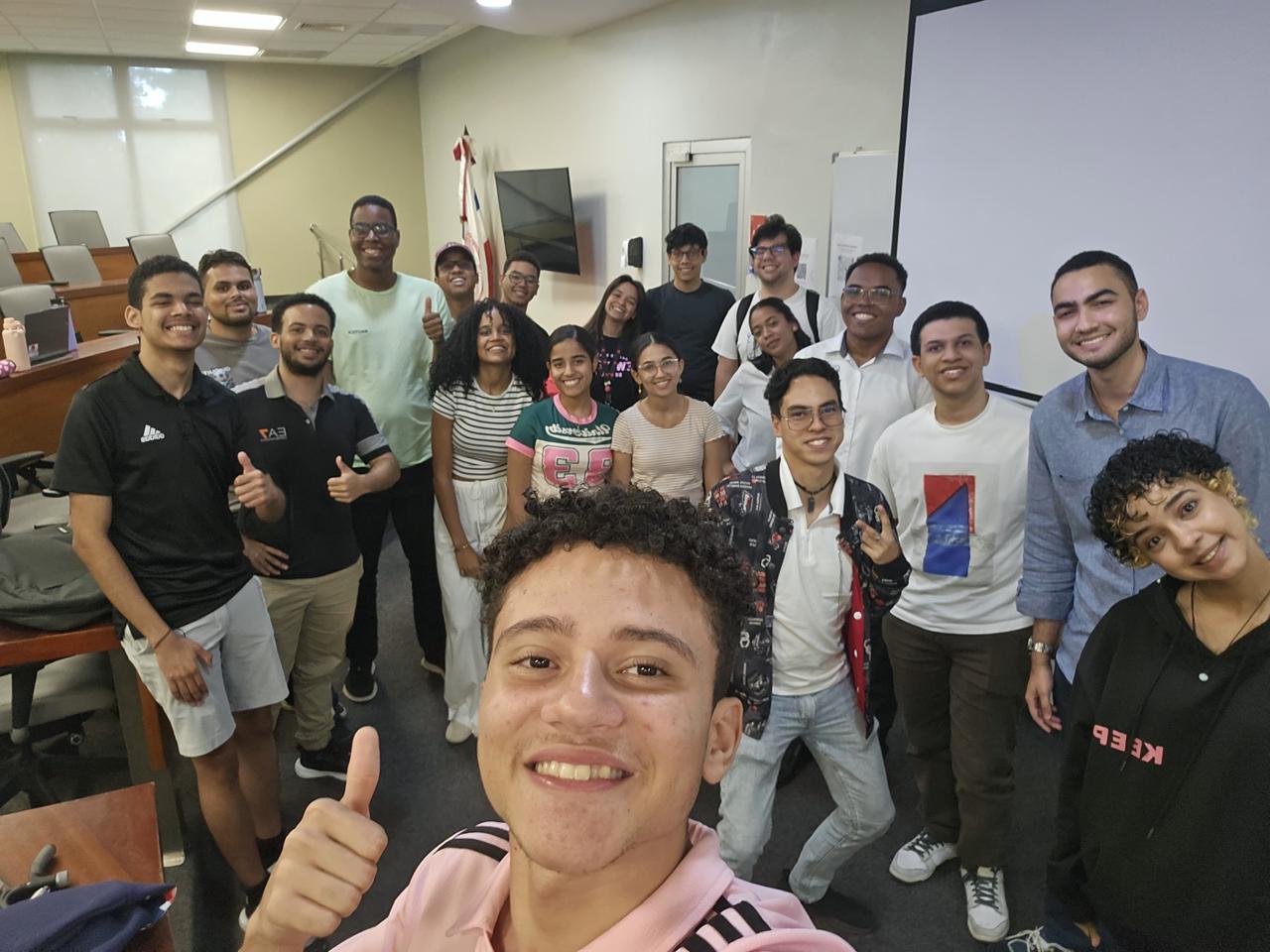 Apolo 27 GT busca apoyo para representar a República Dominicana en Fórmula Student España 2026