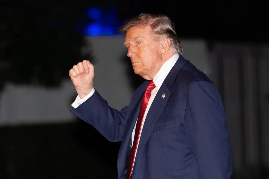 Los futuros del petróleo suben un 3% después de que Trump criticara la respuesta de Irán