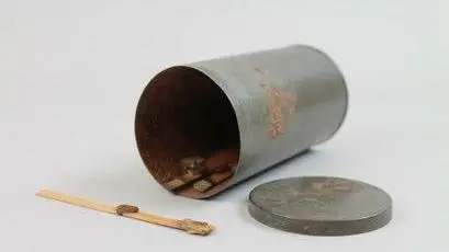 Un golpe de suerte: cómo un desconocido farmacéutico británico inventó accidentalmente las cerillas de madera hace 200 años