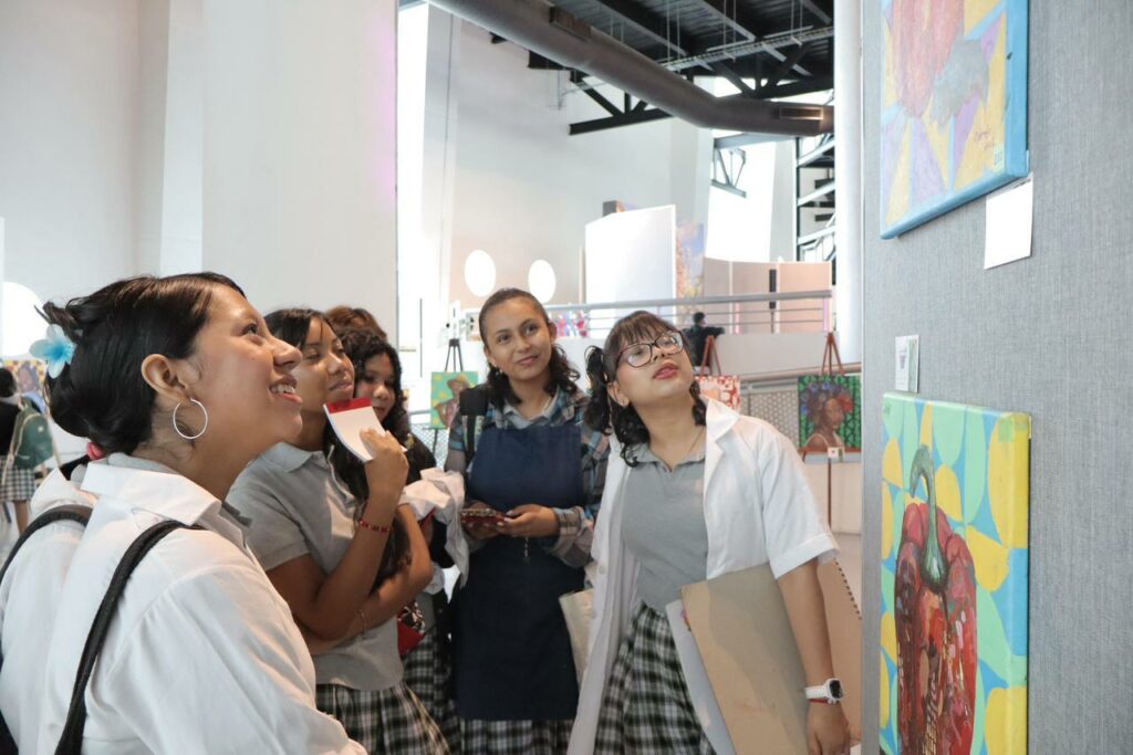 Basting Illusions: La dominicana Pinta Bien conquista Panamá con el talento de su infancia