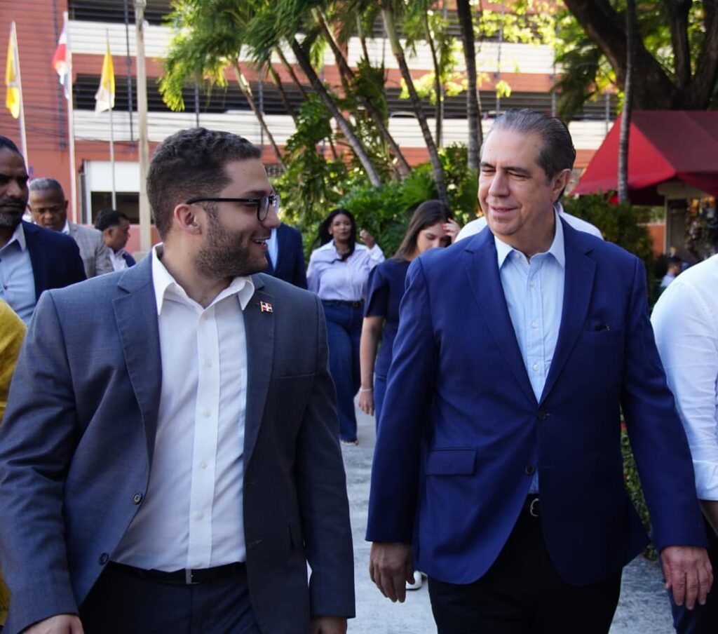 Francisco Javier expone las características del candidato que ganará las elecciones de 2028