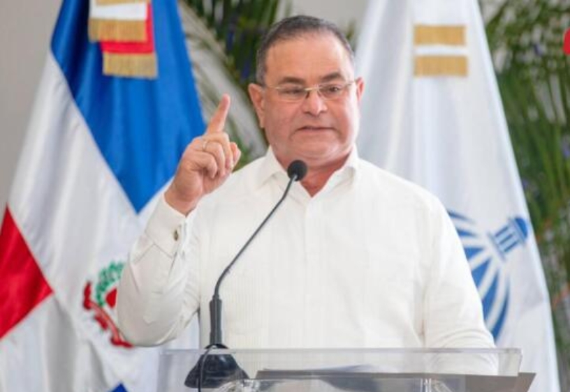Oliverio Espaillat, Ministro de Agricultura.
