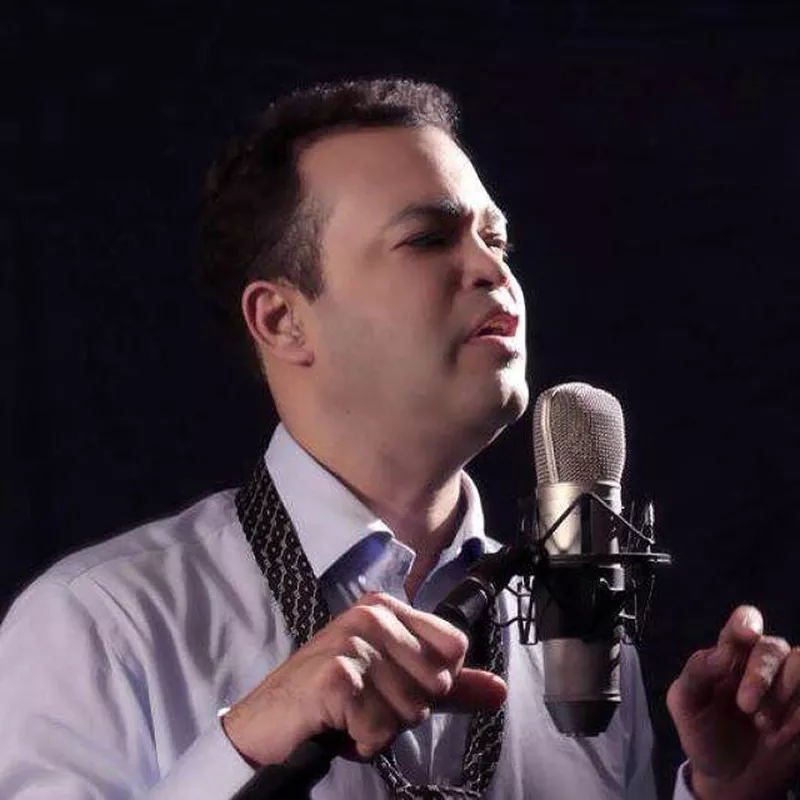 De Leo Dan a Julio Iglesias: algunas de las baladas que Alex Bueno convirtió en éxitos tropicales