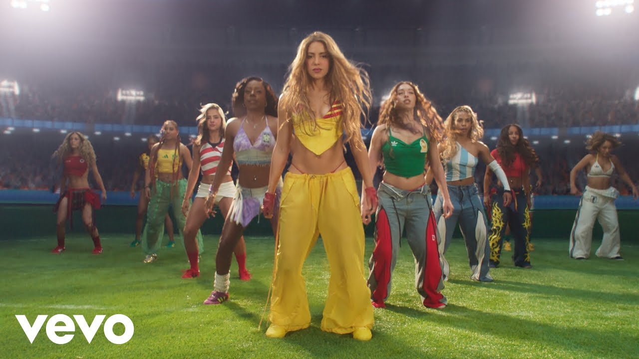 Música: https://songwhip.com/shakira/dai-dai Letra/Lyrics: Oe oe e oe Oe oe e oe Sabías desde el día que naciste Que aquí en este lugar perteneces Has sido así de valiente todo el tiempo Lo que te rompió una vez te hizo fuerte Dai dai iko Dale ale vamos Dai dai iko Dale ale vamos!  Dai dai iko Dale ale vamos Dai dai iko Dale ale vamos!    Ven, sigue tu deseo Hay una voluntad en el camino Eres el dueño de ese fuego Nadie puede quitártelo Sudor y sangre para escribir tu historia Así es como allanaste el camino Estás a punto de alcanzar la gloria Sólo a un paso Todos los altibajos Todas las lágrimas y el dolor Has estado allí a través de todo Lo has estado a través de todo Solo hazlo de nuevo Ahora tienes que creer (yo creo) Porque sabes lo que se necesita Para vivir el sueño En la cima de tu juego.    Siéntelo, tengo todo lo que necesitabas ahora tráelo como lo dices en serio tal como lo dices en serio Dale, no olvides lo que vales Juega como tu sabes Como tu sabes.    La energía es contagiosa, sabes, y nunca falla, no, no, nadie se cansa, lo sé, porque tienes ese fuego, eio, sueña un poco más alto, vamos, vamos, vamos, vamos. Hemos tomado todo lo que nuestros corazones pueden contener. No podemos aferrarnos más al pasado. De la tierra y las lágrimas se hace oro. Eres más que carne y hueso. Todos los altibajos. Todas las lágrimas y el dolor. Creo) Porque sabes lo que se necesita Para vivir el sueño En la cima de tu juego Siéntelo, tienes todo lo que necesitas Ahora tráelo como lo dices en serio Tal como lo dices en serio Dale no olvides lo que vales juega como tu sabes como tu sabes Pele, Maradona Maldini Romario Cristiano Ronaldo El Pibe Iniesta Beckham y Kaka Messi Mbape Salá Brasil Uruguay Argentina Colombia EE.UU. Inglaterra Alemania Francia España Italia Mejico Japón Corea/Inglaterra Países Bajos/Senegal Oe oe e oe Lo sabías desde el día que naciste Que aquí en este lugar perteneces Has sido así de valiente todo el tiempo Lo que te rompió una vez te hizo fuerte Dai dai iko Dale ale vamos Dai dai iko Dale ale ¡vamos!  Dai dai iko Dale ale vamos Dai dai iko Dale ale vamos!    Shakira: Sitio web oficial: https://www.shakira.com Mercancía: https://shakira.store Instagram: https://www.instagram.com/shakira Tik Tok: https://www.tiktok.com/@shakira Facebook: https://www.facebook.com/shakira X: https://x.com/shakira Burna Boy: Sitio web oficial: https://www.onaspaceship.com Mercancía: https://burna.lnk.to/BurnaBoyStore Instagram: https://www.instagram.com/burnaboygram Tik Tok: https://www.tiktok.com/@burnaboyofficial Facebook: https://www.facebook.com/Officialburnaboy #Shakira #BurnaBoy #DaiDai Video oficial de Shakira & Burna Boy interpretando Dai Dai.(C) 2026 Ace Entertainment S.ar.l., bajo licencia exclusiva de Sony Music Entertainment US Latin LLC
