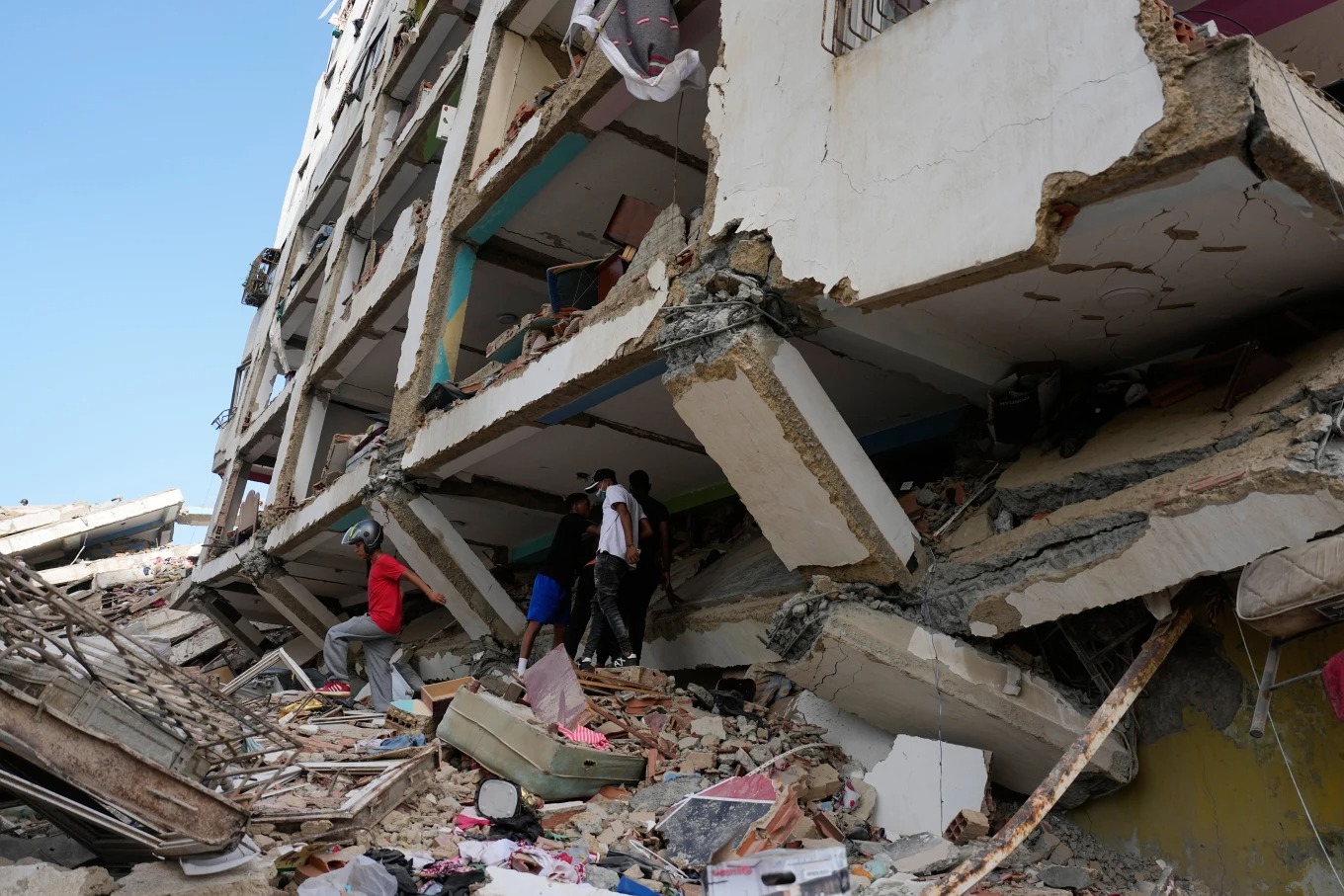 Más de 200 edificios se encuentran en el suelo debido a los terremotos en Venezuela.