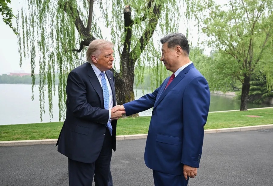 El presidente estadounidense, Donald Trump (i), y su homólogo chino, Xi Jinping, durante su reunión en Zhongnanhai. EFE/ Ministerio de Asuntos Exteriores de China
