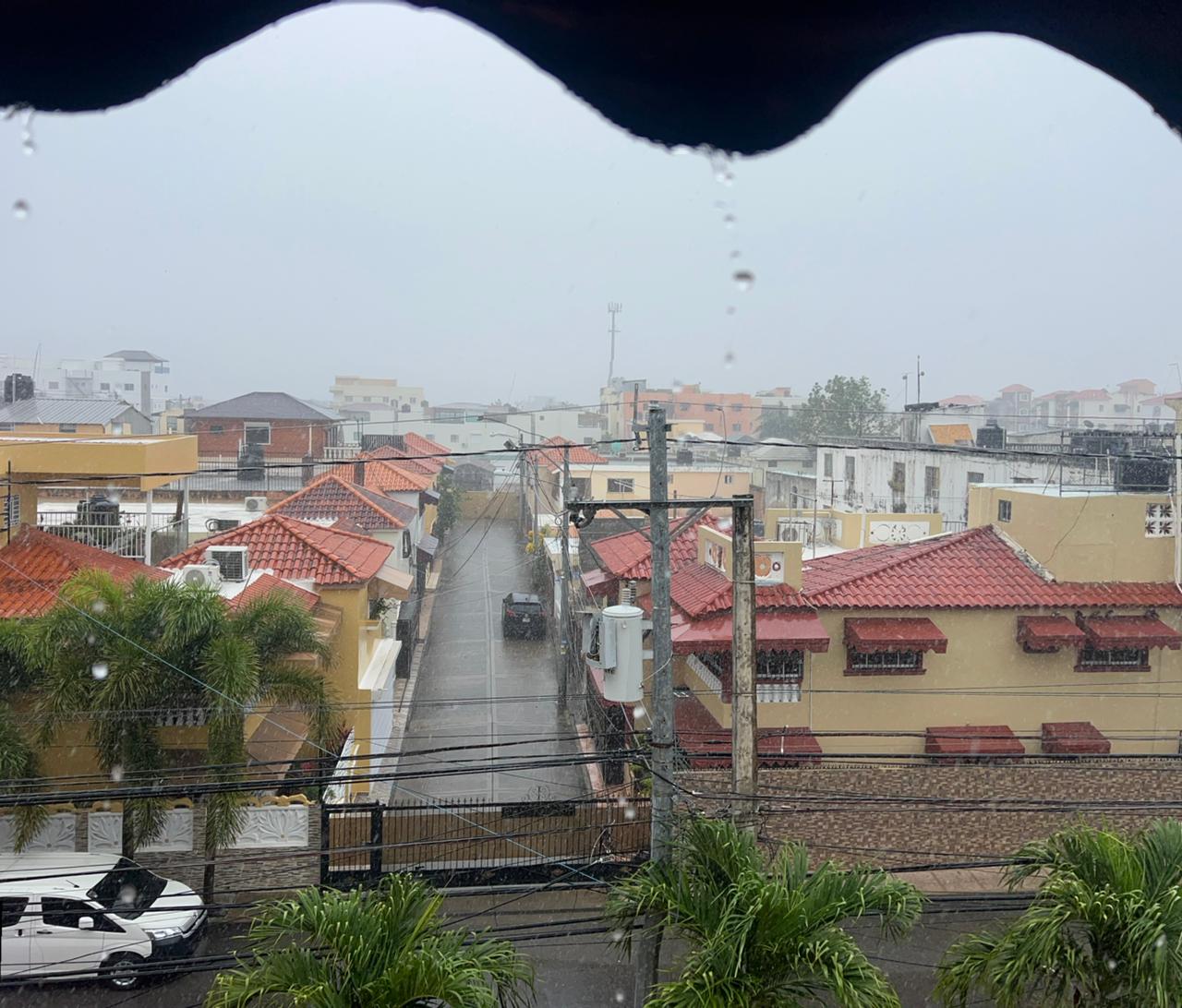 Fuertes lluvias sorprenden a la capital: estas zonas están en alerta