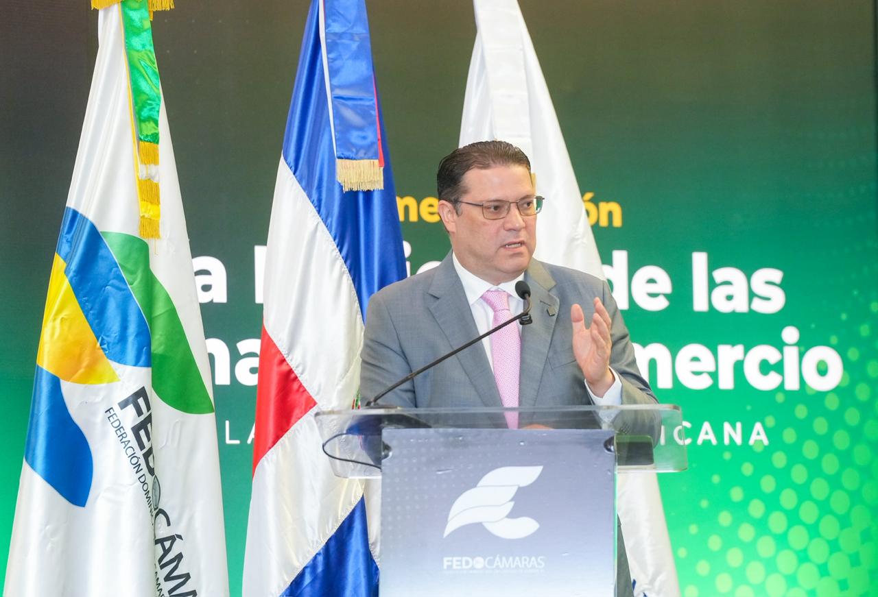 Ministro Sanz Lovatón destaca unificación y modernización del registro mercantil
