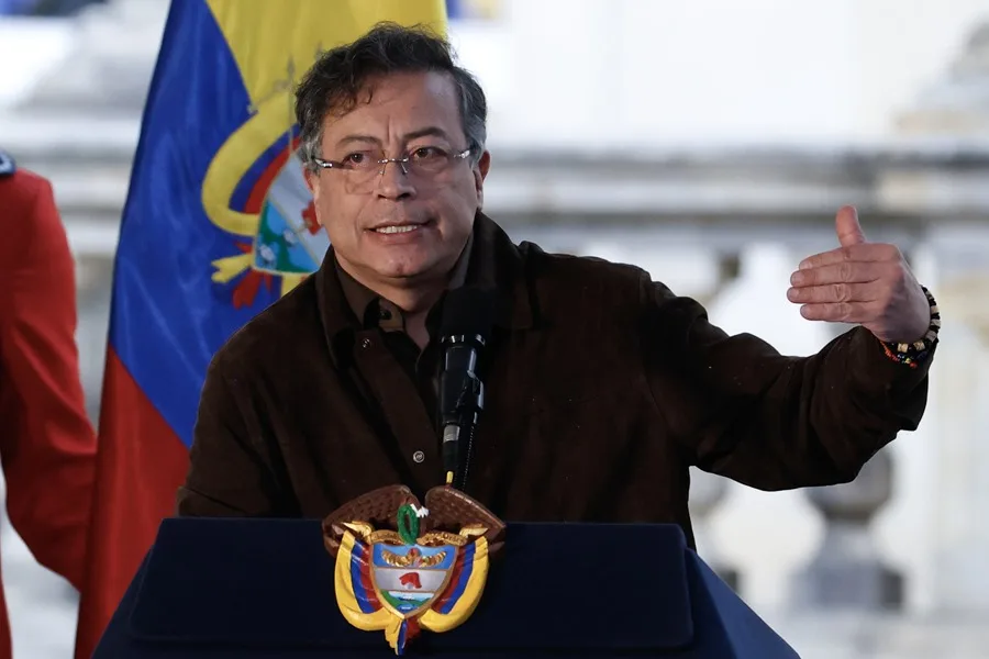 Fotografía de archivo del presidente de Colombia, Gustavo Petro, durante un acto público en Bogotá (Colombia). EFE/ Mauricio Dueñas Castañeda