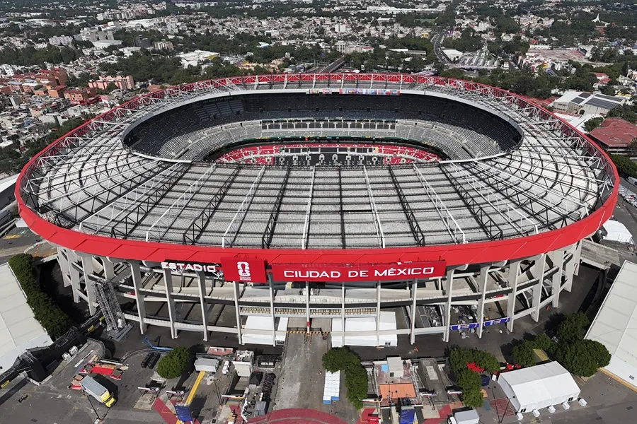 Fotografía aérea que muestra el estadio de la Ciudad de México. EFE/Tomás Pérez