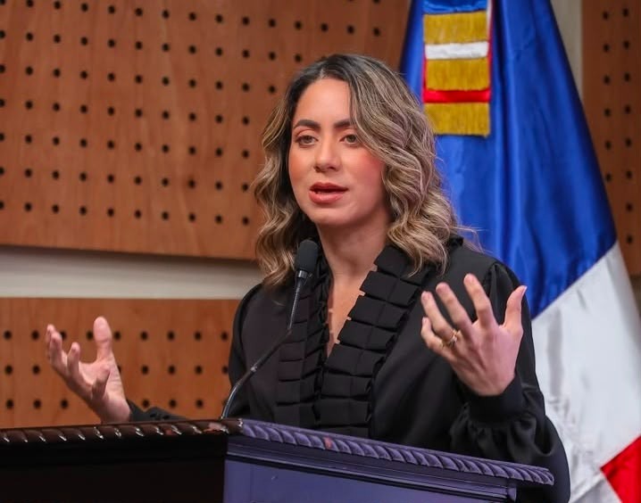 Ministra de la Mujer, Gloria Reyes