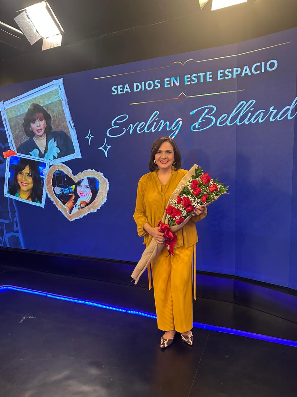 En su última aparición rompió con humor la solemnidad al decir entre risas: “No he muerto, señores.