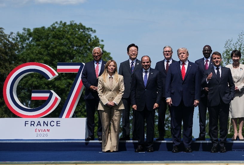 Líderes que asisten a la cumbre del G-7 en Francia. AP
