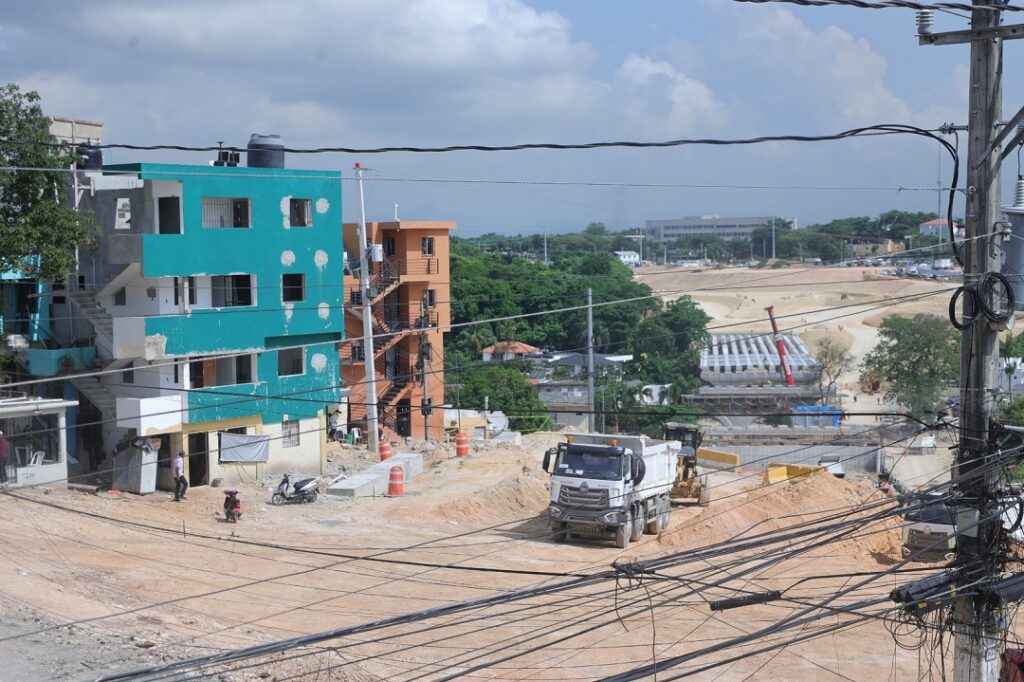 Ampliación de Avenida República de Colombia provoca la desaparición parcial del barrio Cuba