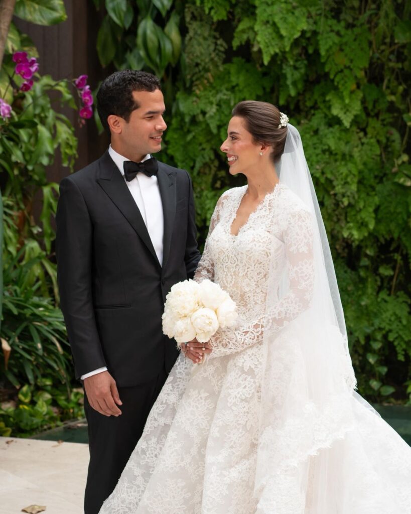 Omar Fernández y Alexia Rubio formalizan su matrimonio en la Iglesia