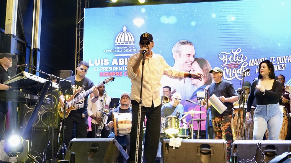 Reabre Anfiteatro La Gaviota de Ciudad Juan Bosch con multitudinario concierto