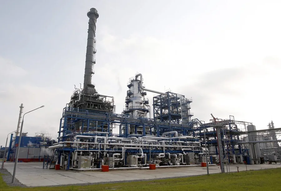 El Brent cae más del 1% a 93 dólares mientras se negocia la paz en Irán