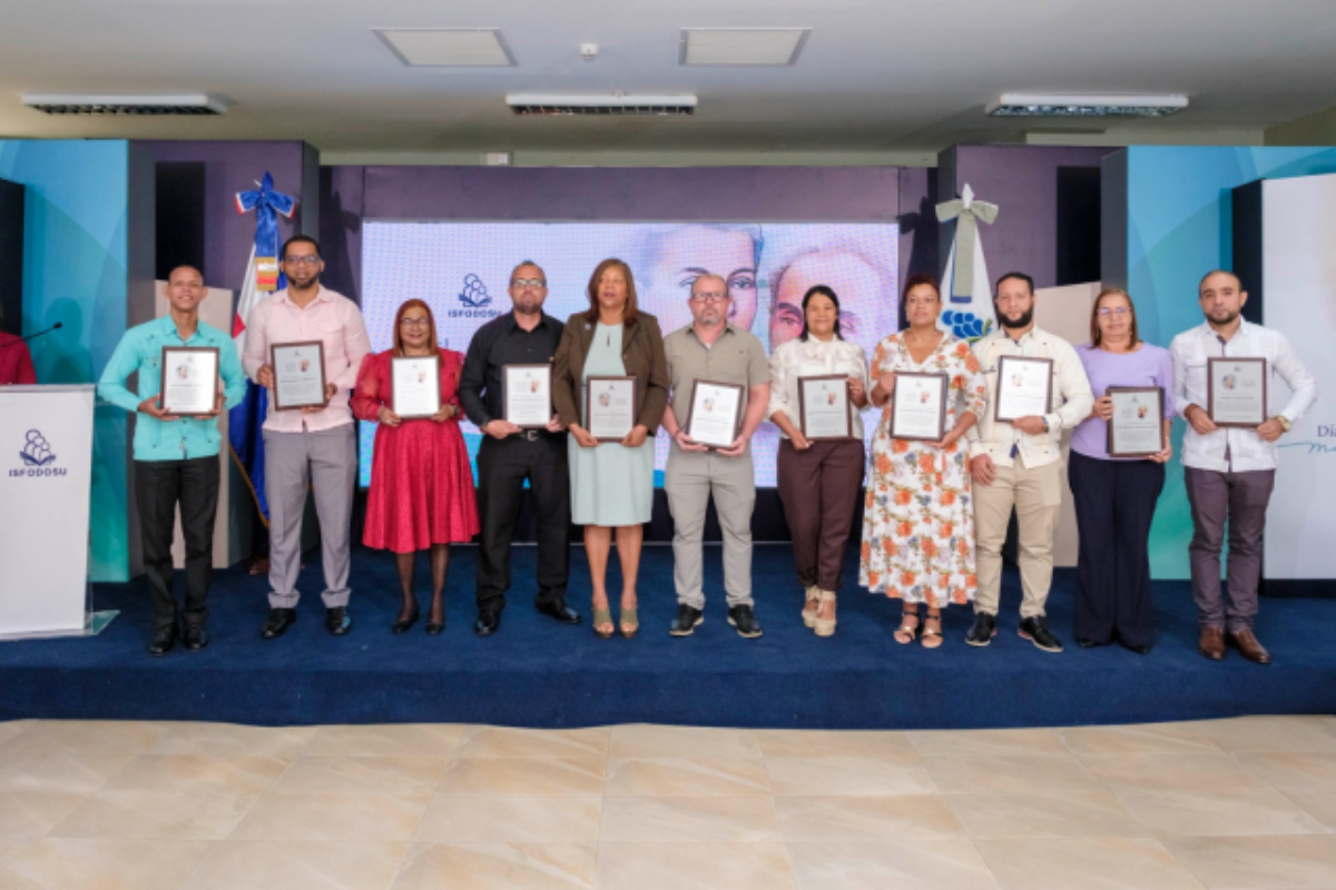 Isfodosu reconoce a sus profesores más destacados en docencia e investigación