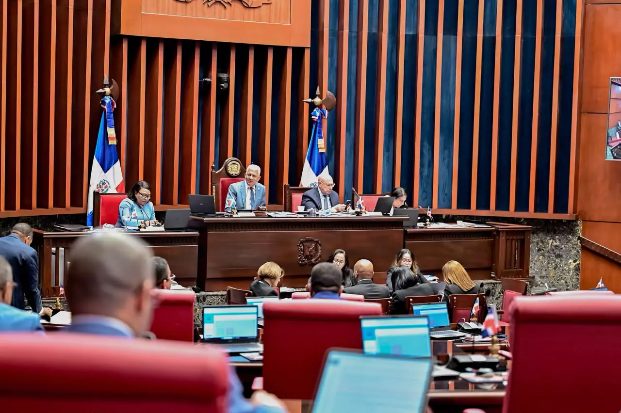 Senado aprueba reforma a la Ley de Residuos Sólidos en dos lecturas; CONEP critica decisión “caliente”