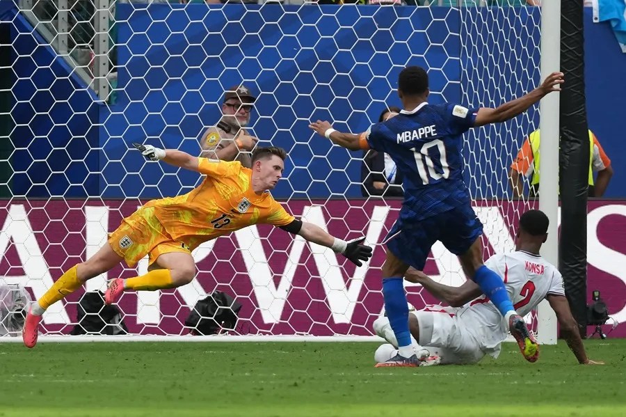 Mbappé supera a Messi como máximo goleador histórico del Mundial y lidera la Bota de Oro