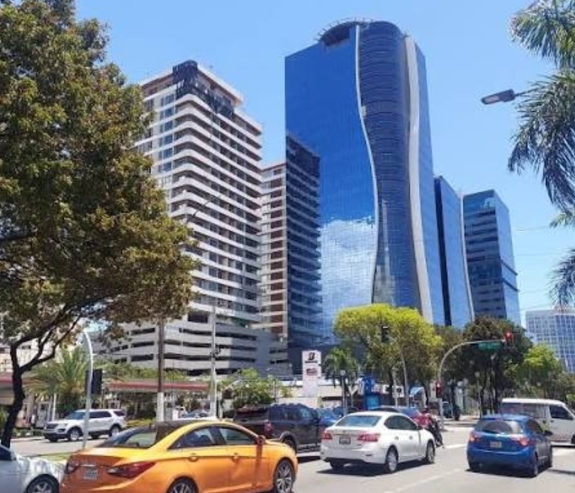 Churchill Avenue, centro de poder económico y glamour del GSD