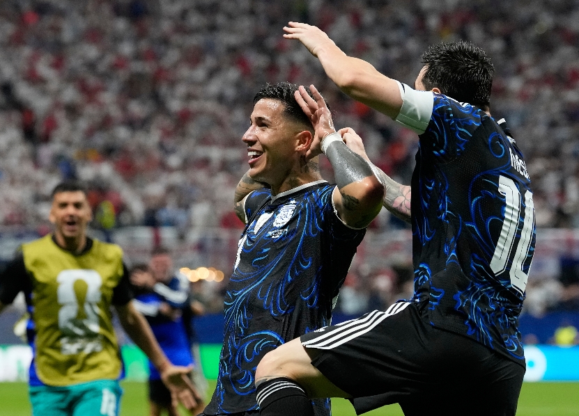 Argentina avanza a la final tras vencer a Inglaterra