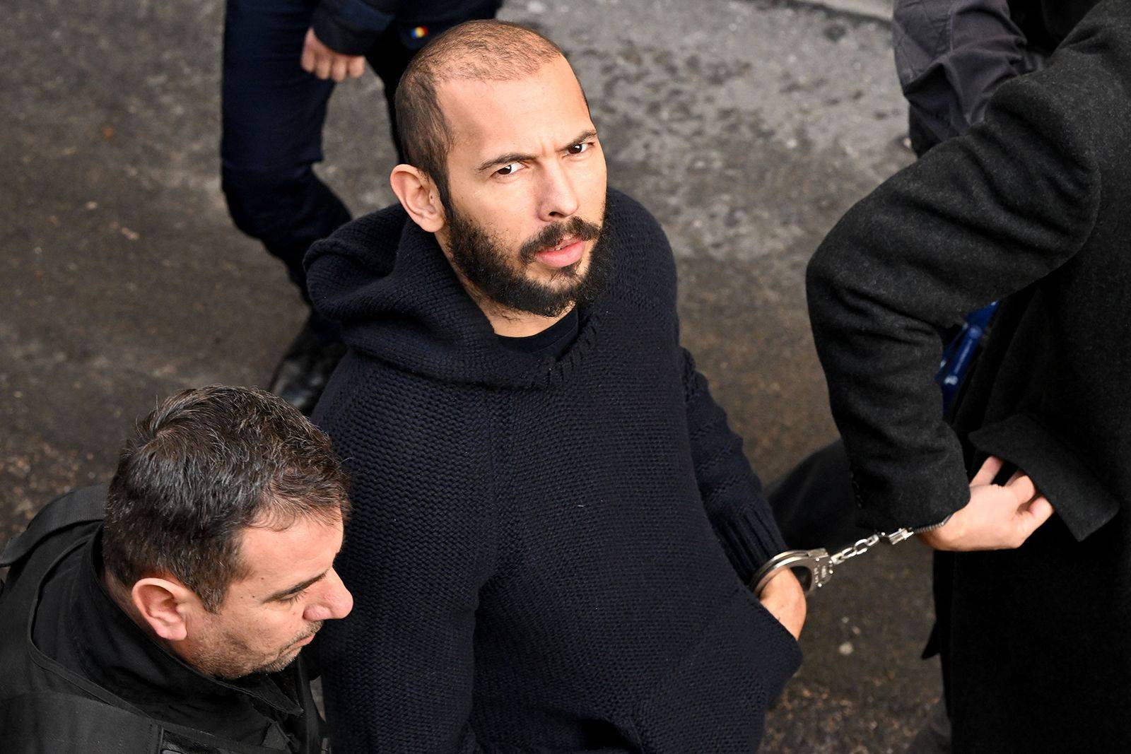 Rumanía pone fin a sus investigaciones y procesará a Andrew Tate por trata de personas