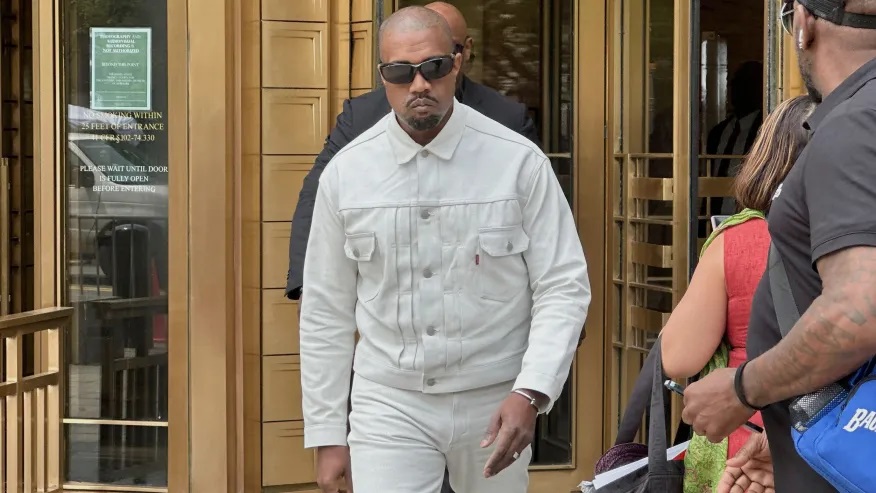 Kanye West asiste al juicio por tráfico sexual de Diddy en Nueva York