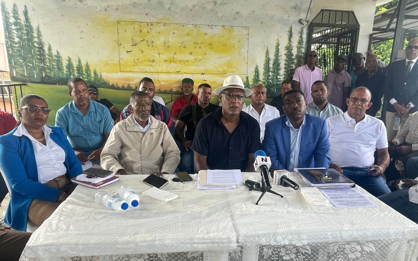 Se reúnen federaciones presentes en Los Alcarrizos.