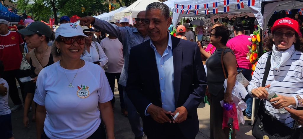Adriano Espaillat